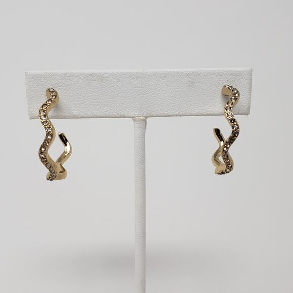 NWT Sugarfix by Baublebar 2 Pack Gold-Tone Earrings Faux Pearl Zig-Zag Hoop - Picture 6 of 9